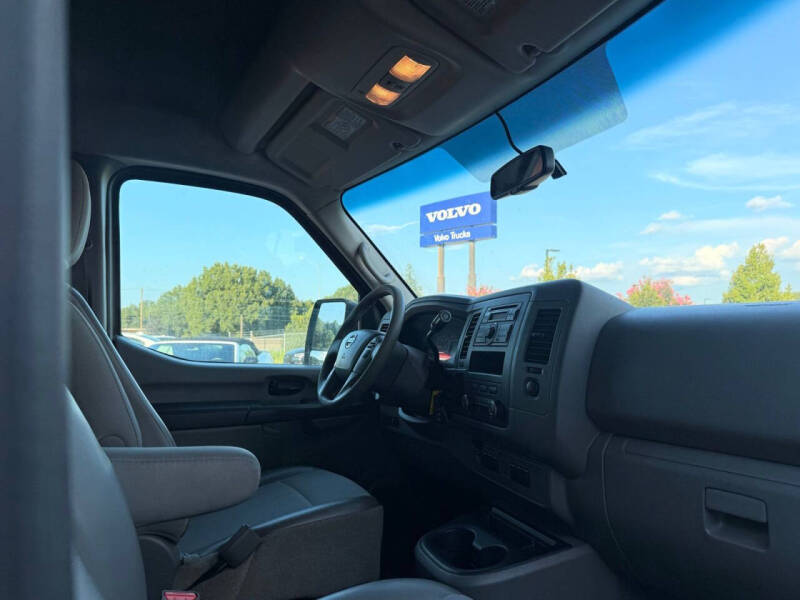 2017 Nissan NV