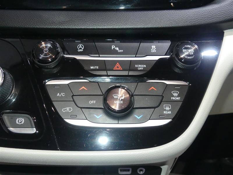 2018 Chrysler Pacifica LX