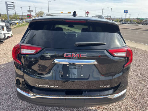 2024 GMC Terrain SLT