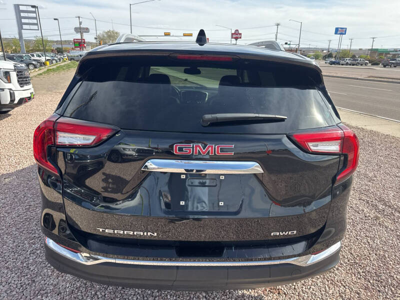 2024 GMC Terrain SLT