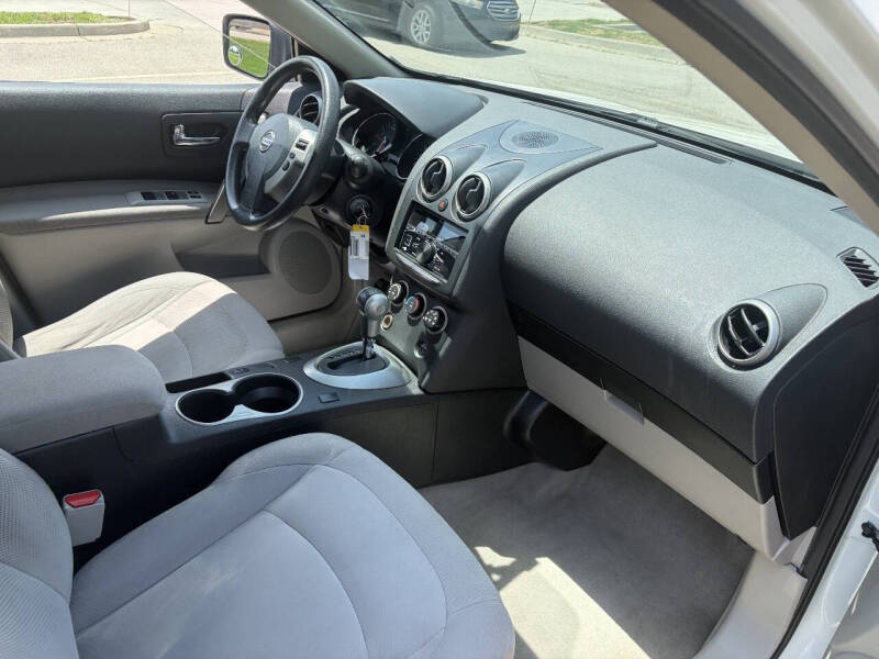 2012 Nissan Rogue S