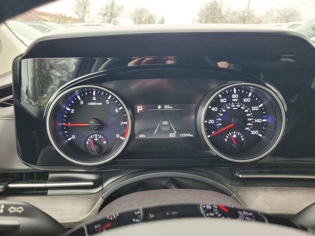 2024 Kia Carnival EX