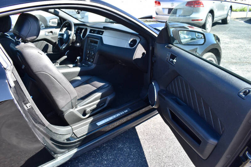 2012 Ford Mustang V6 Premium