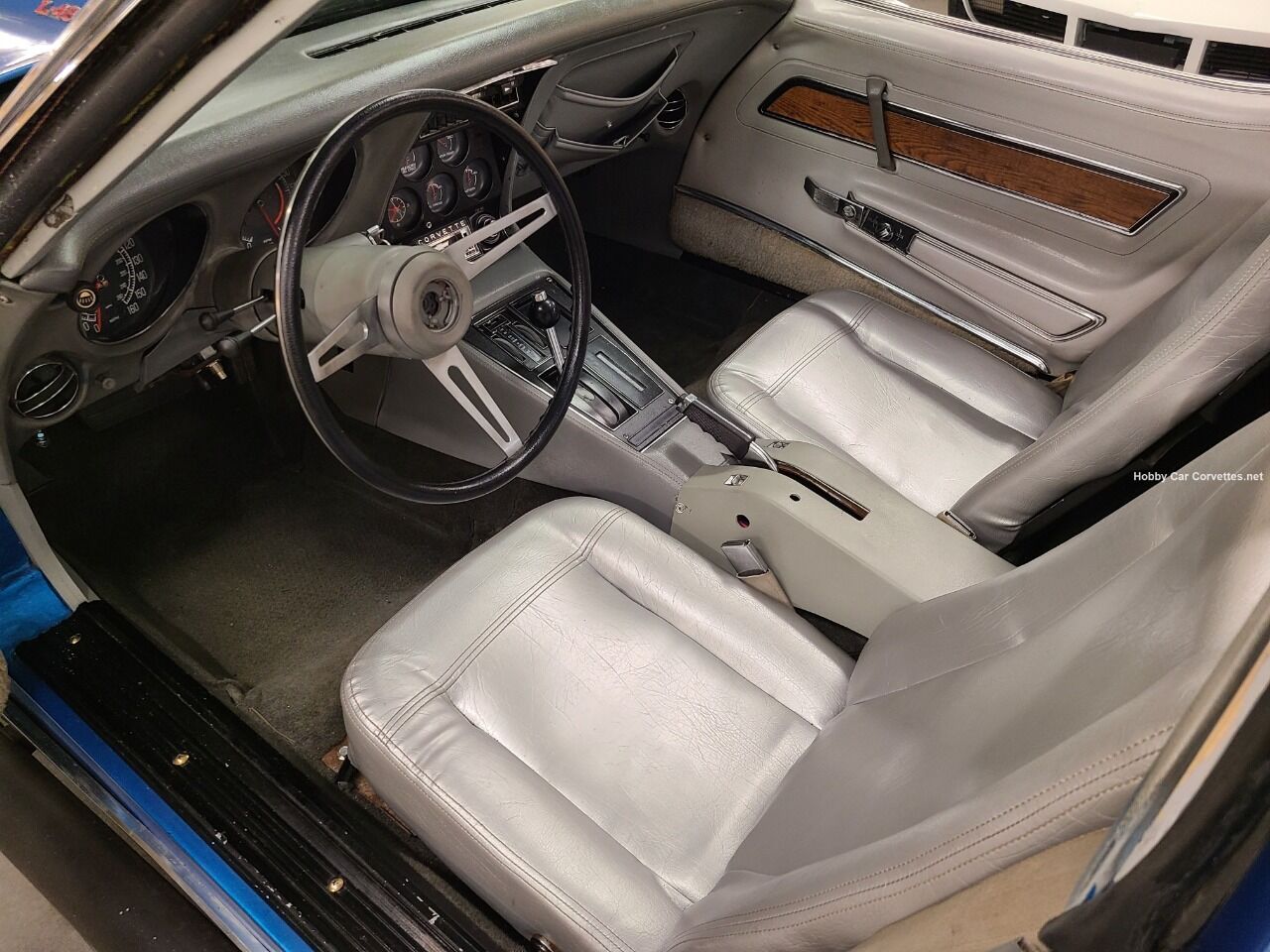 1975 Chevrolet Corvette 34