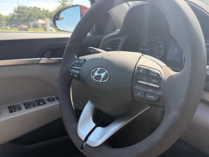 2020 Hyundai Elantra SE