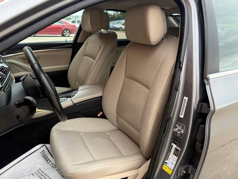 2011 BMW 5 Series 528i