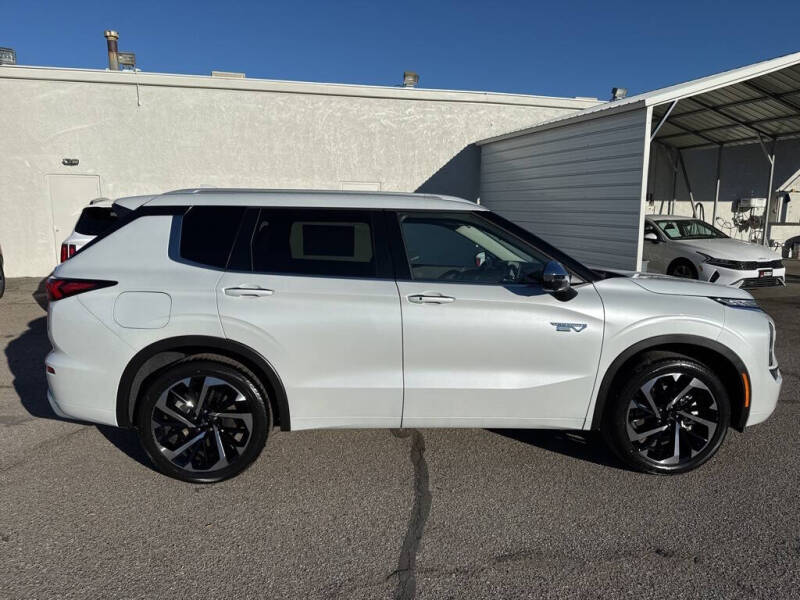 2025 Mitsubishi Outlander PHEV SEL