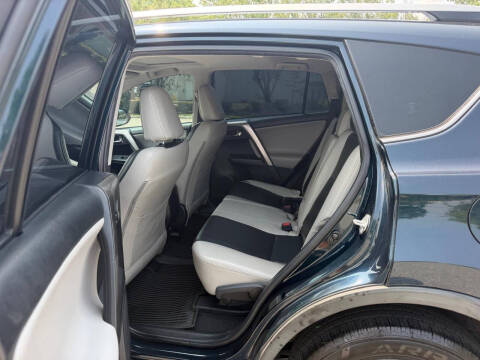 2018 Toyota RAV4 XLE