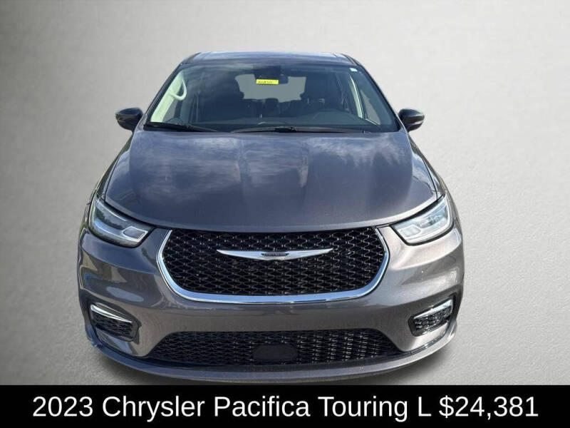2023 Chrysler Pacifica Touring L