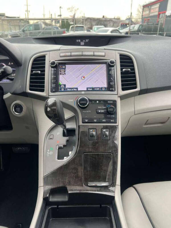 2013 Toyota Venza LE