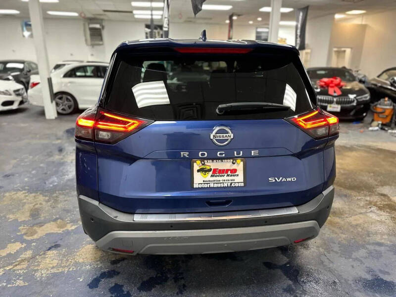 2021 Nissan Rogue SV