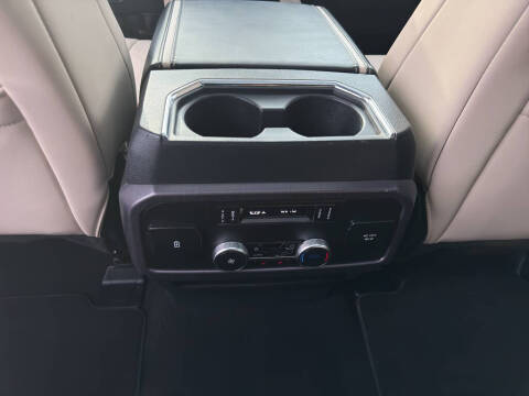 2024 Ford Expedition MAX Platinum