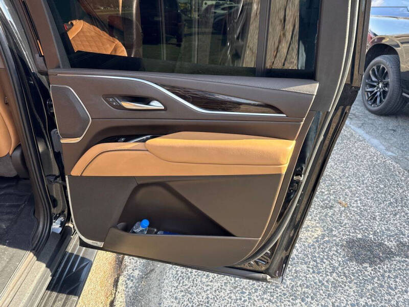 2023 Cadillac Escalade ESV Premium Luxury