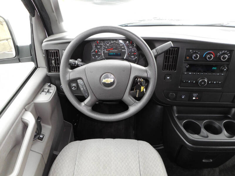 2017 Chevrolet Express LT 3500