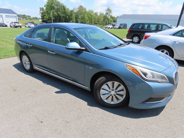 2016 Hyundai SONATA Hybrid for sale at Modern Automotive Group LLC in Lafayette, TN