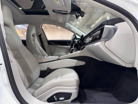 2017 Porsche Panamera