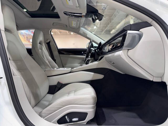 2017 Porsche Panamera