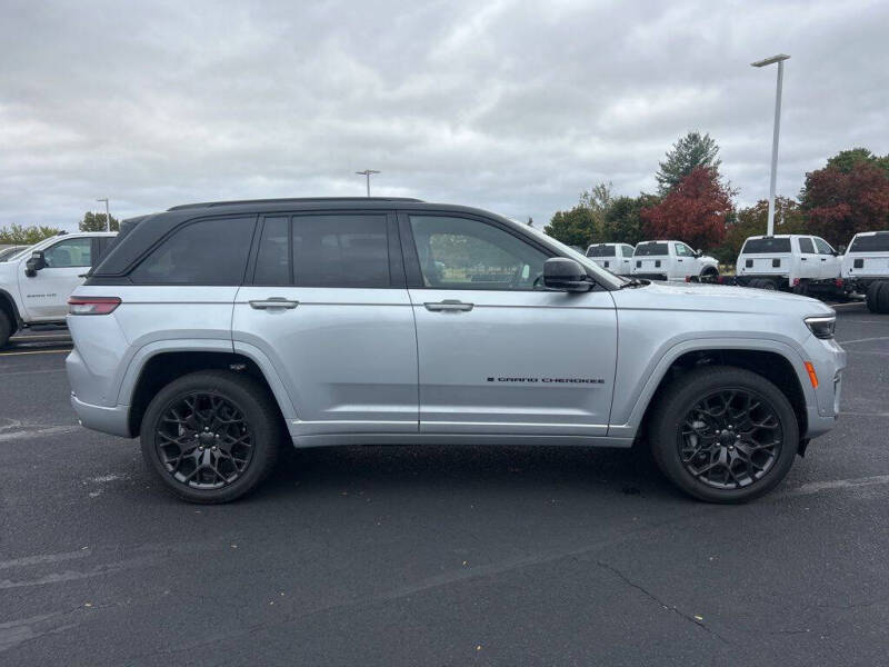 2025 Jeep Grand Cherokee Summit