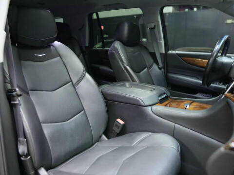 2017 Cadillac Escalade Luxury