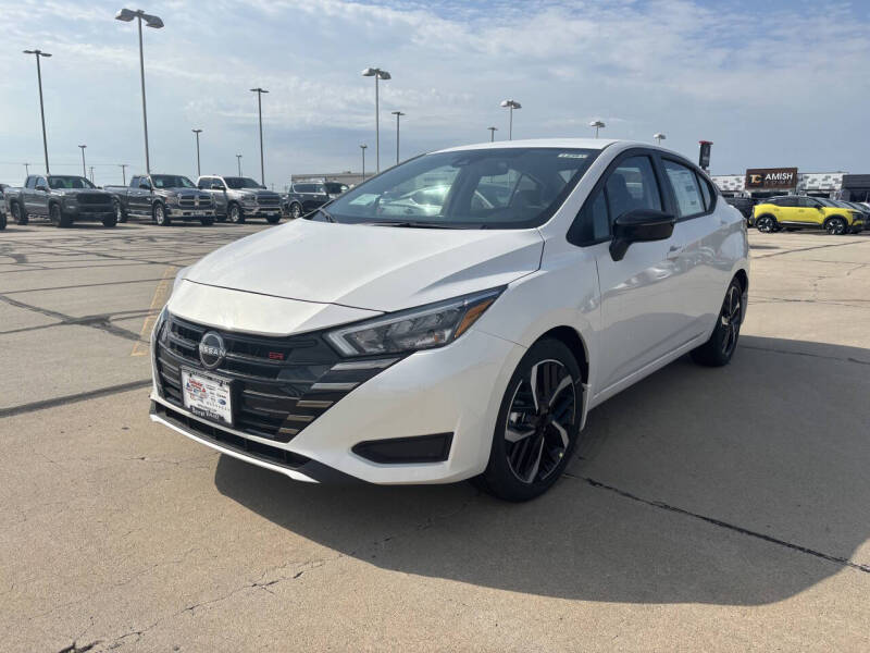 2025 Nissan Versa SR