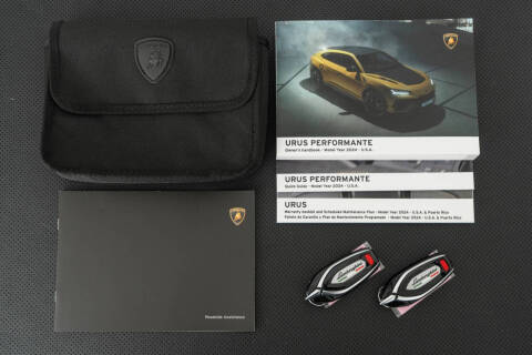 2024 Lamborghini Urus Performante