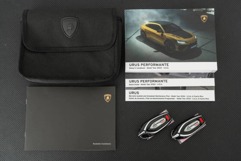 2024 Lamborghini Urus Performante
