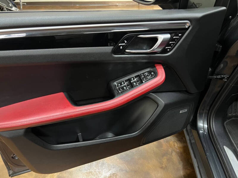 2018 Porsche Macan S