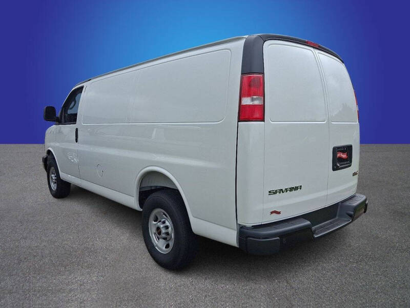 2025 GMC Savana 2500