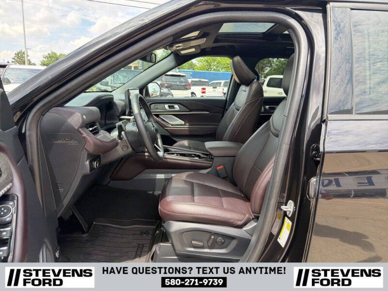 2025 Ford Explorer Platinum