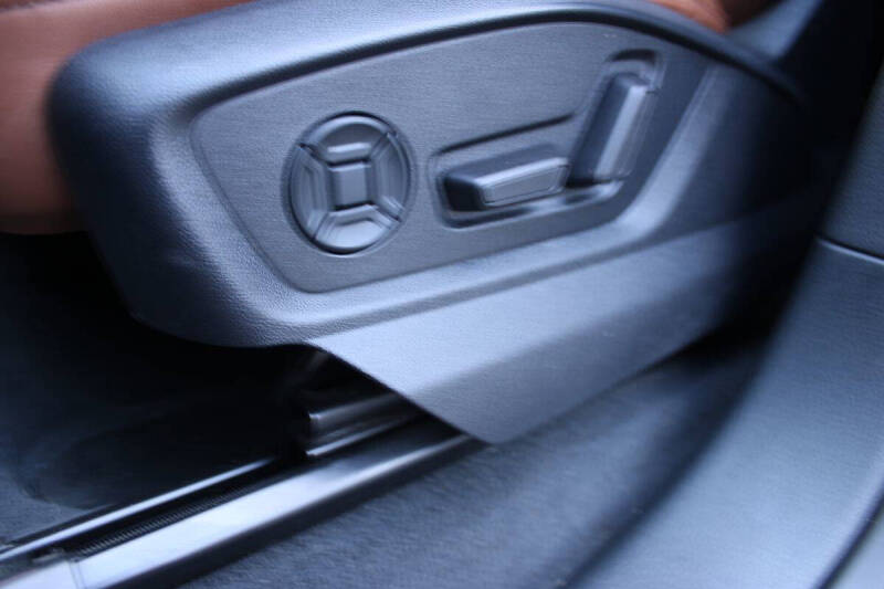 2019 Audi Q8 quattro Premium Plus 55 TFSI