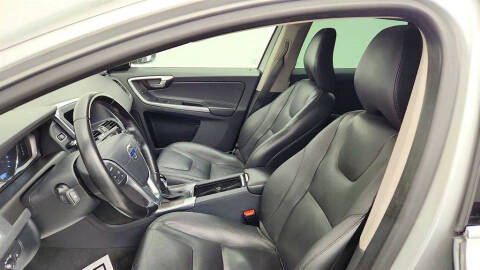 2016 Volvo XC60 T6 Drive-E
