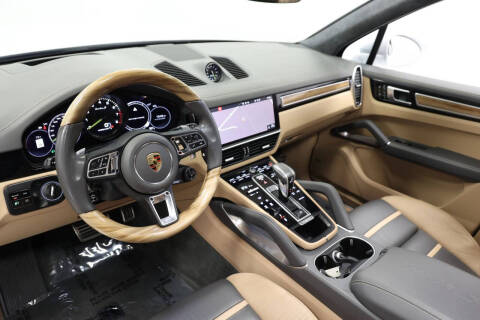 2021 Porsche Cayenne Turbo S E-Hybrid