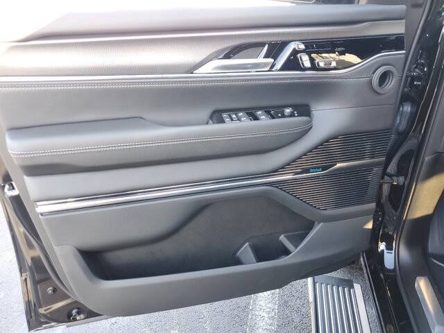 2023 Jeep Grand Wagoneer Obsidian