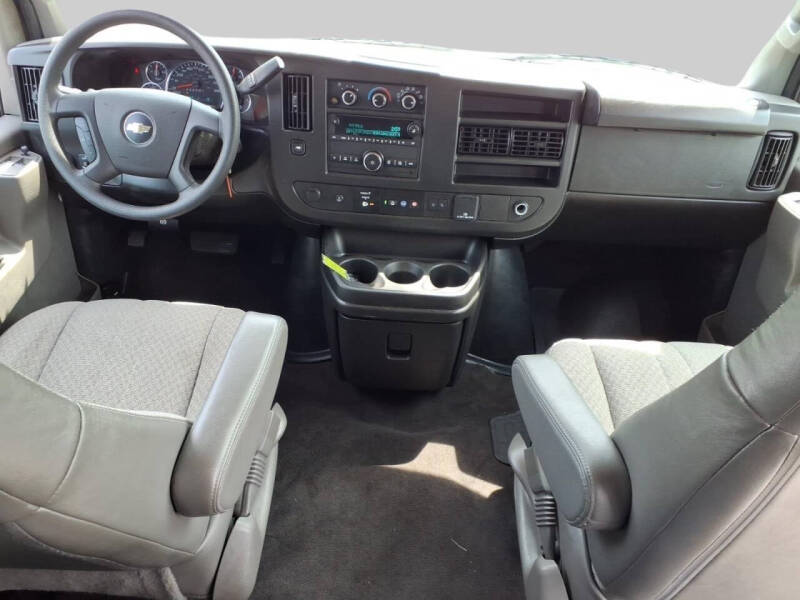 2024 Chevrolet Express LT 3500