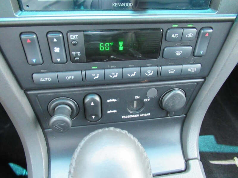 2002 Ford Thunderbird Deluxe
