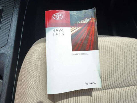 2013 Toyota RAV4 LE