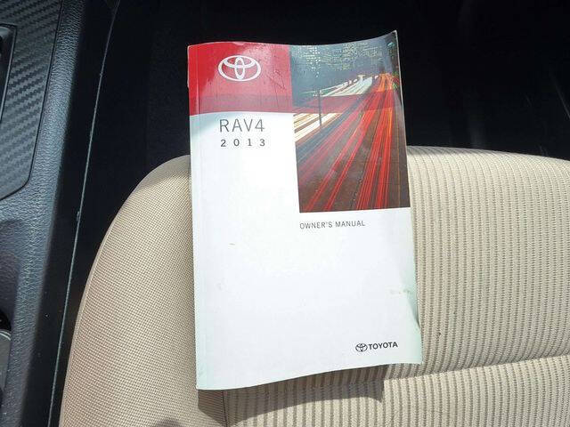 2013 Toyota RAV4 LE