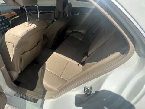 2012 Mercedes-Benz C-Class C 300 Luxury 4MATIC