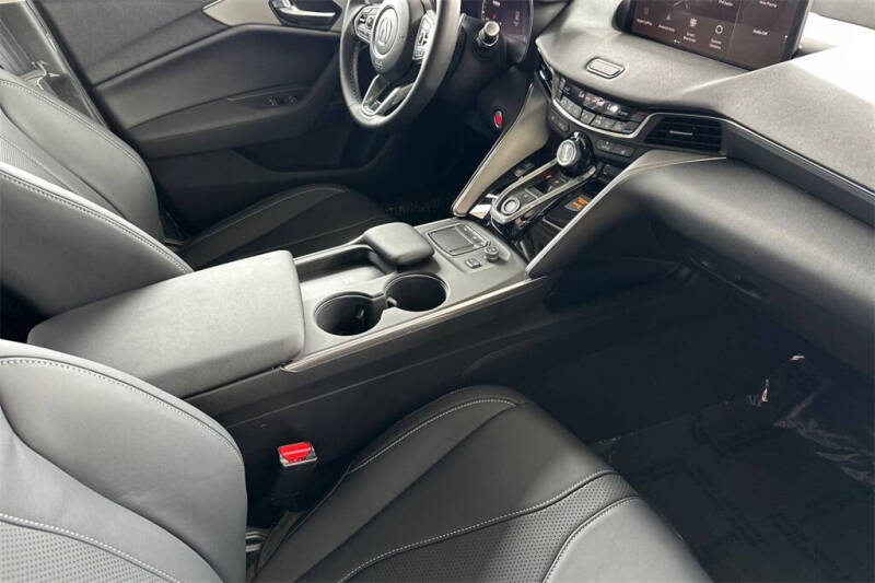 2025 Acura TLX w/Tech