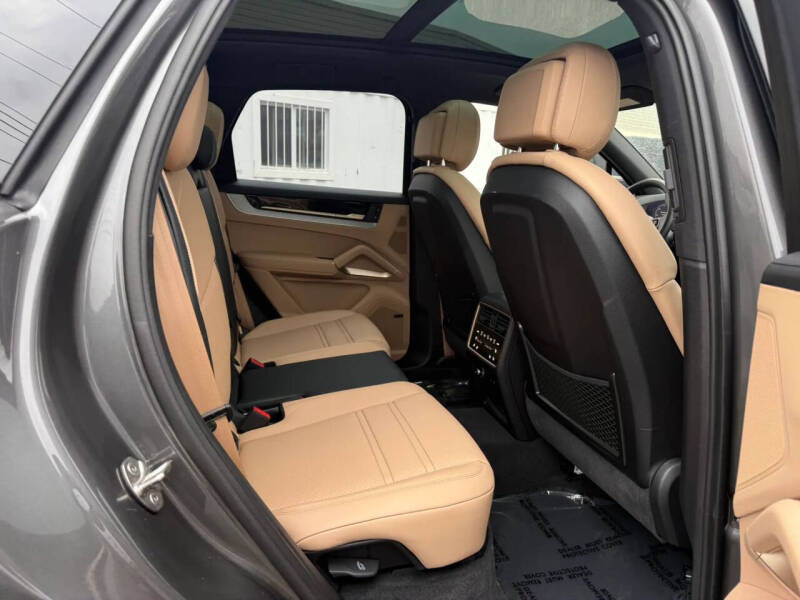 2025 Porsche Cayenne E-Hybrid