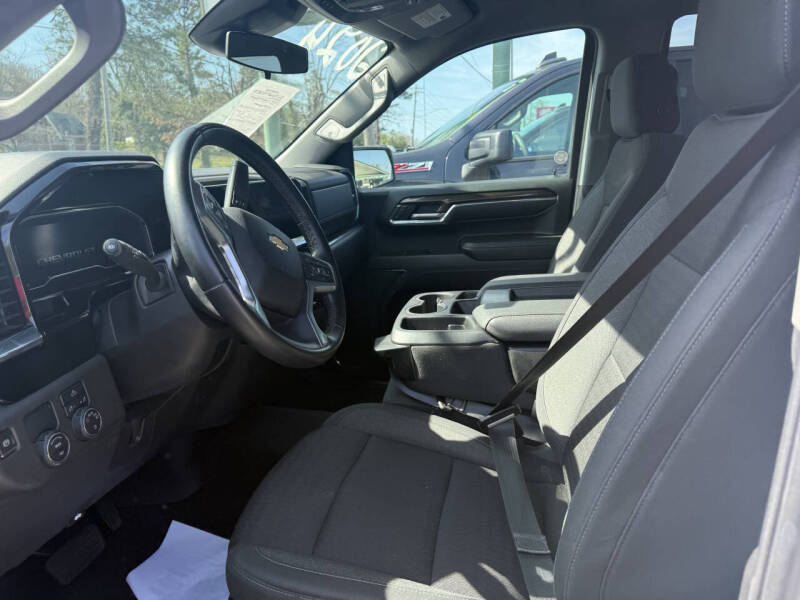 2024 Chevrolet Silverado 1500 LT
