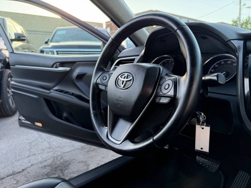 2018 Toyota Camry SE