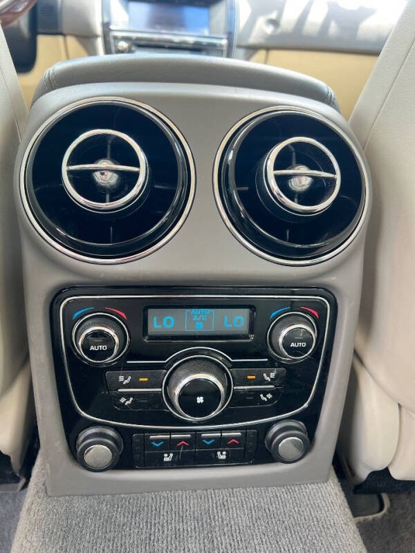 2012 Jaguar XJL Portfolio