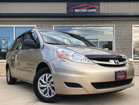 2009 Toyota Sienna for sale at CK MOTOR CARS in Elgin IL