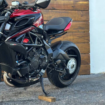 2022 MV Agusta Dragster RR