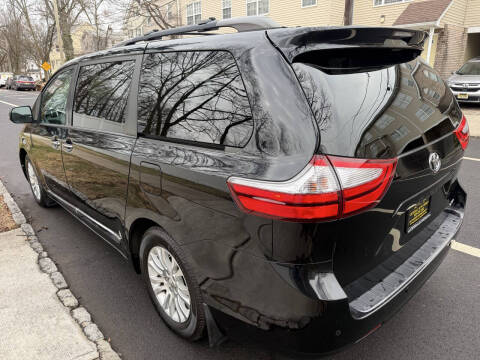 2016 Toyota Sienna Limited 7-Passenger