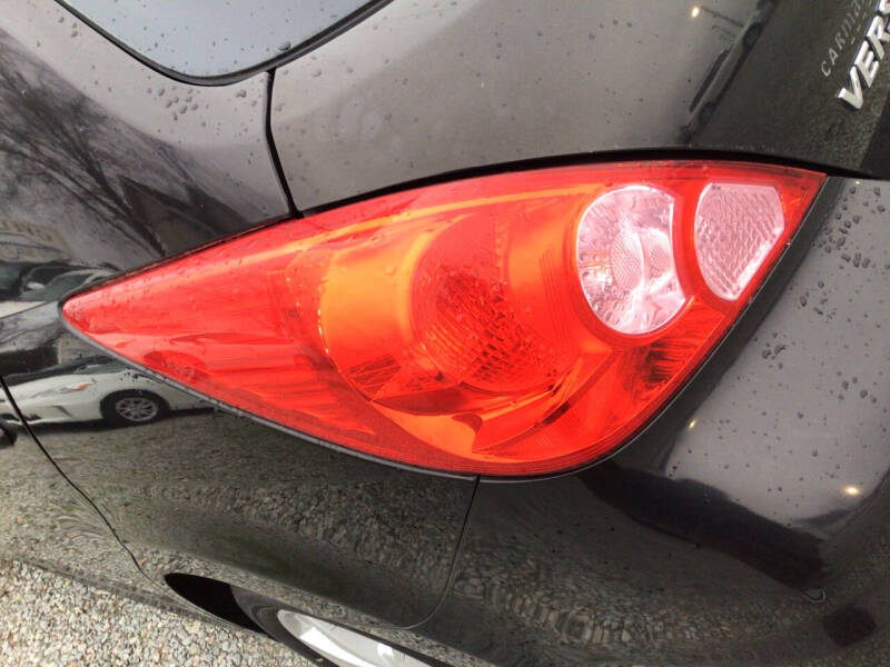 2011 Nissan Versa 1.8 SL