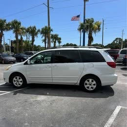 2004 Toyota Sienna XLE 7 Passenger