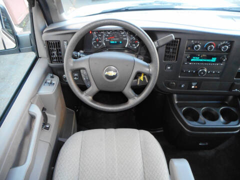 2017 Chevrolet Express LT 3500