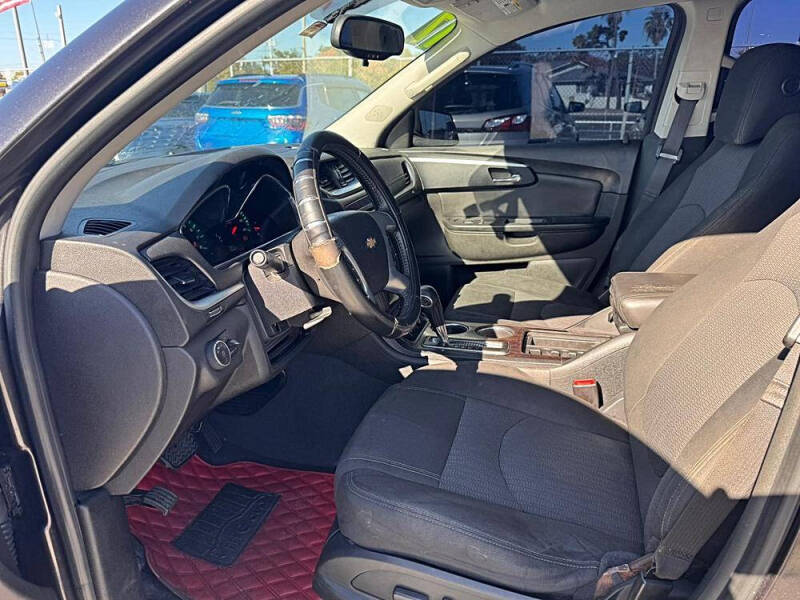 2017 Chevrolet Traverse LT